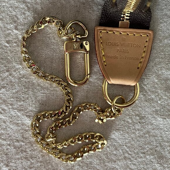 Louis Vuitton Mini Pochette Monogram - Authentic - Picture 6 of 17